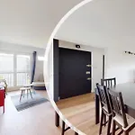 4-Rooms Apartment With Parking In Nantes